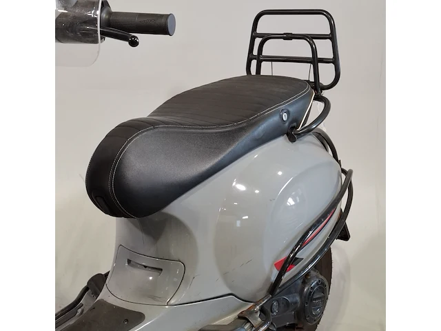 Bromscooter, piaggio, vespa sprint, 2019 - afbeelding 41 van  43
