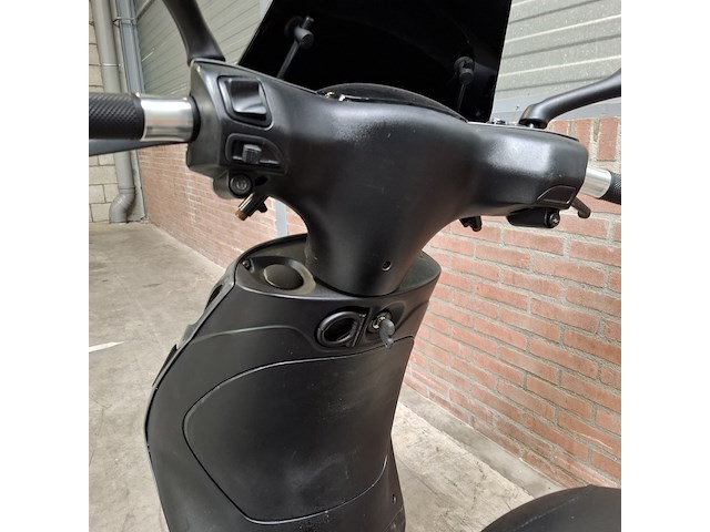 Bromscooter, piaggio, zip, 2016 - afbeelding 16 van  35