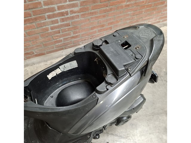 Bromscooter, piaggio, zip, 2016 - afbeelding 24 van  35