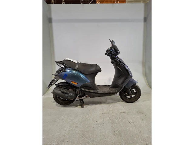 Bromscooter, piaggio, zip, 2020 - afbeelding 1 van  15