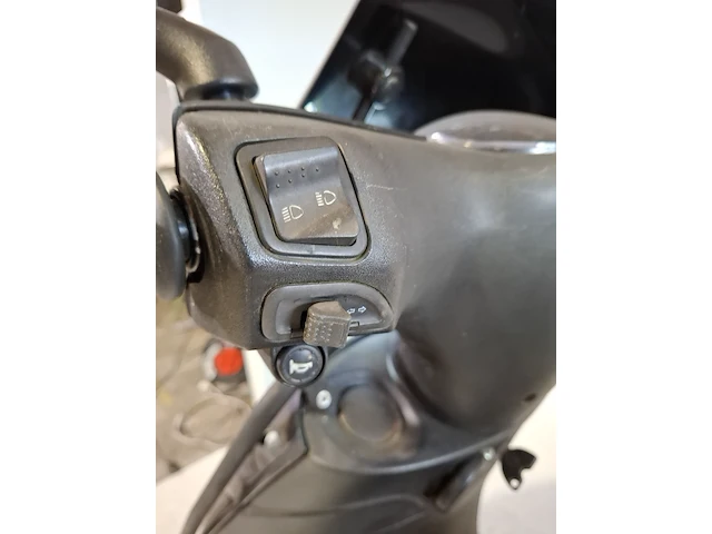Bromscooter, piaggio, zip, 2020 - afbeelding 15 van  15