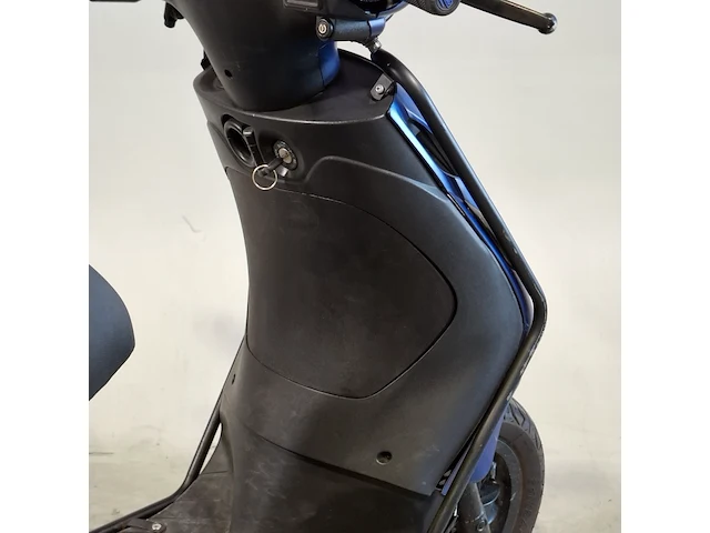 Bromscooter piaggio, zip, bouwjaar 2016 - afbeelding 16 van  38