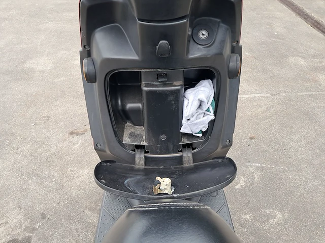 Bromscooter sym, az05w, bouwjaar 2014 - afbeelding 16 van  24