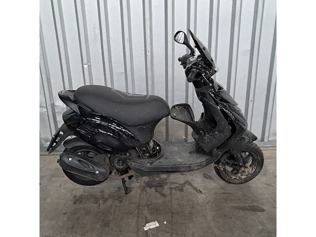 Bromscooter, vespa piaggio, 2017 - afbeelding 12 van  29