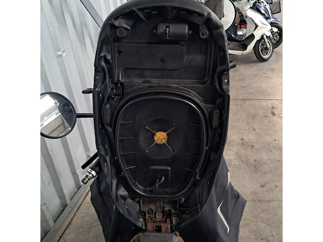Bromscooter, vespa piaggio, c38, 2012 - afbeelding 5 van  15