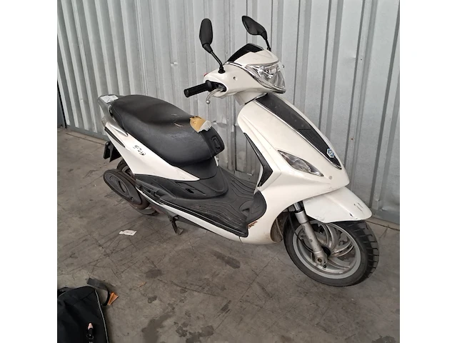 Bromscooter, vespa piaggio, c52, 2013 - afbeelding 12 van  30