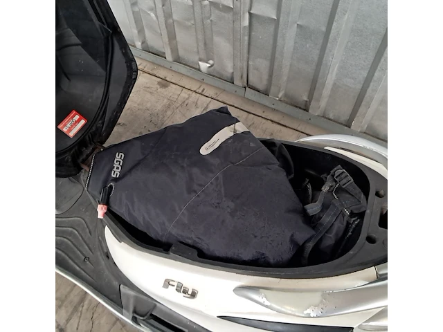 Bromscooter, vespa piaggio, c52, 2013 - afbeelding 24 van  30