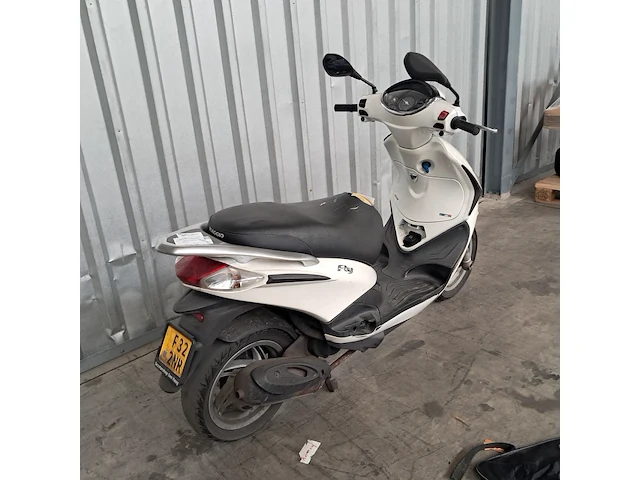 Bromscooter, vespa piaggio, c52, 2013 - afbeelding 25 van  30