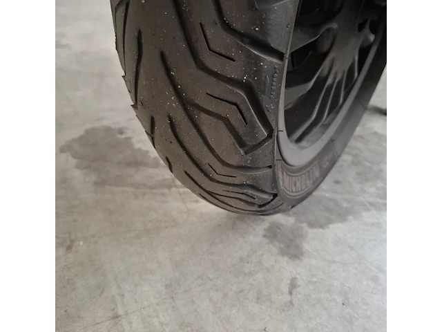 Bromscooter, vespa piaggio, sprint 4t, 2015 - afbeelding 16 van  56