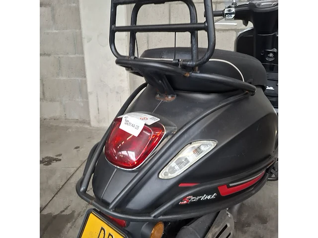 Bromscooter, vespa piaggio, sprint 4t, 2015 - afbeelding 19 van  56