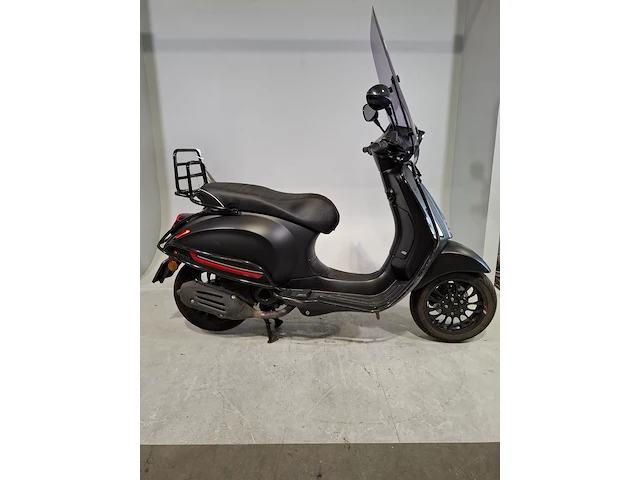 Bromscooter, vespa, sprint 50, 2023 - afbeelding 1 van  22