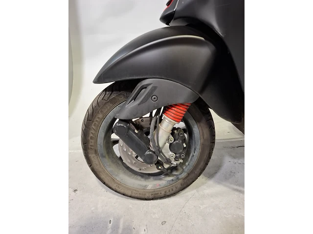 Bromscooter, vespa, sprint 50, 2023 - afbeelding 17 van  22