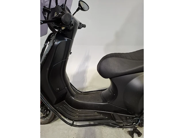 Bromscooter, vespa, sprint 50, 2023 - afbeelding 18 van  22