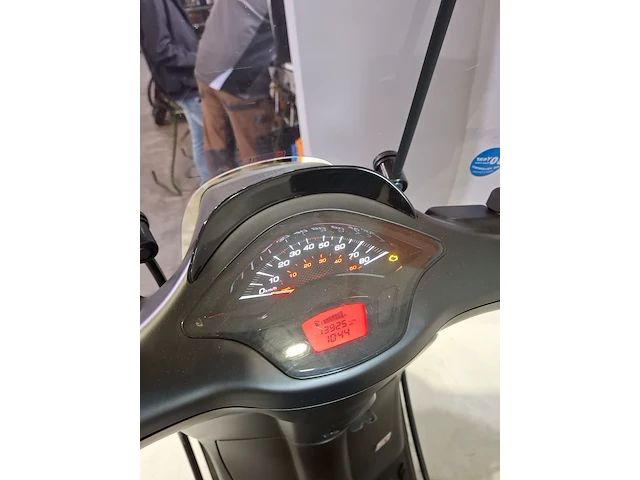 Bromscooter, vespa, sprint 50, 2023 - afbeelding 21 van  22
