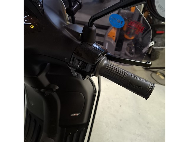 Bromscooter, vespa, sprint 50, 2023 - afbeelding 7 van  19