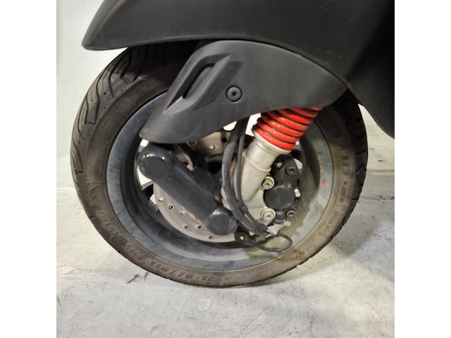 Bromscooter, vespa, sprint 50, 2023 - afbeelding 9 van  19