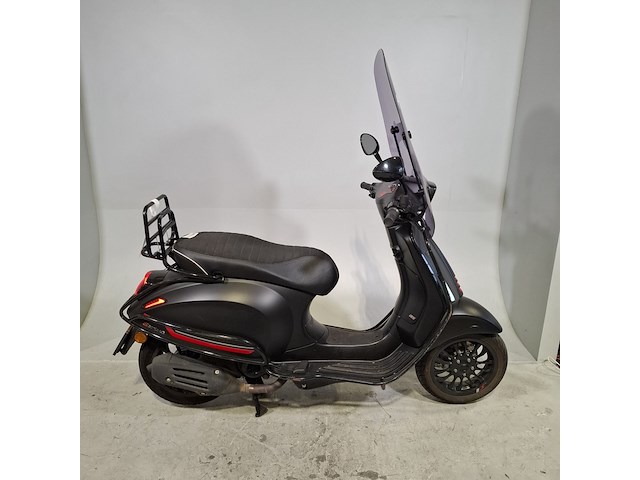 Bromscooter, vespa, sprint 50, 2023 - afbeelding 1 van  19