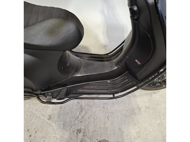 Bromscooter, vespa, sprint 50, 2023 - afbeelding 19 van  19