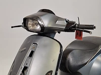 Bromscooter, vespa, sprint - afbeelding 12 van  35