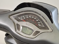 Bromscooter, vespa, sprint - afbeelding 24 van  35