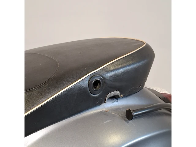 Bromscooter, vespa, sprint - afbeelding 35 van  35