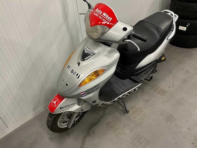 Bromscooter - afbeelding 4 van  9
