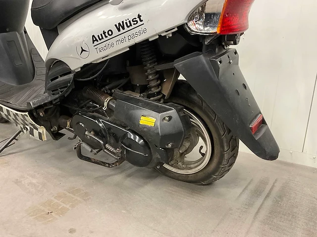 Bromscooter - afbeelding 6 van  9