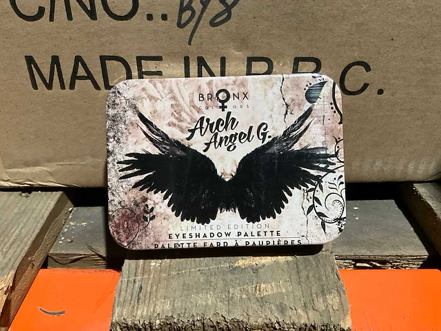 Bronx arch angel g gericht make-up (144x) - afbeelding 2 van  4