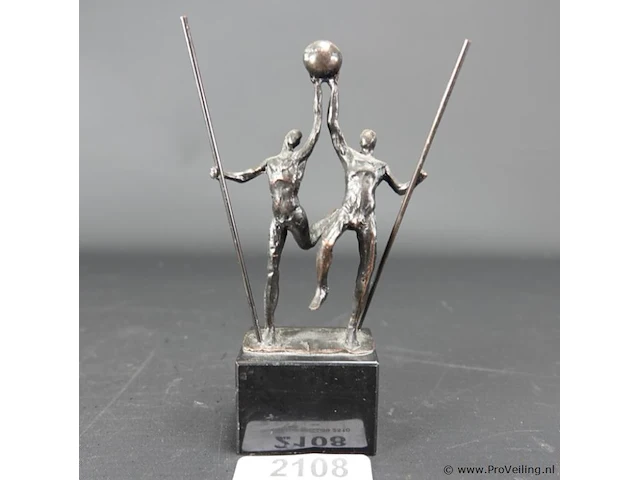 Bronzen beeld corry ammerlaan - afbeelding 1 van  5