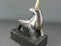 Bronzen beeld "kracht" corry ammerlaan - afbeelding 2 van  5