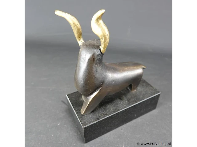 Bronzen beeld "kracht" corry ammerlaan - afbeelding 3 van  5