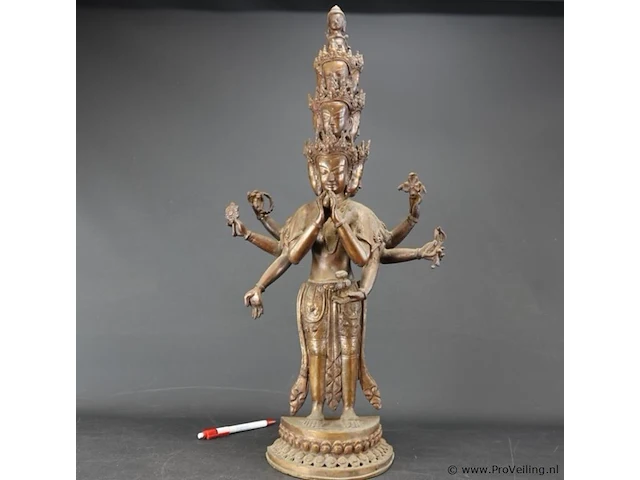 Bronzen elfkoppige avalokiteshvara botissattva tibettaans boeddhistische godheid - afbeelding 2 van  5