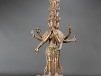 Bronzen elfkoppige avalokiteshvara botissattva tibettaans boeddhistische godheid - afbeelding 2 van  5