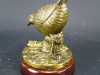 Bronzen houtsnip op houten basement - afbeelding 3 van  5