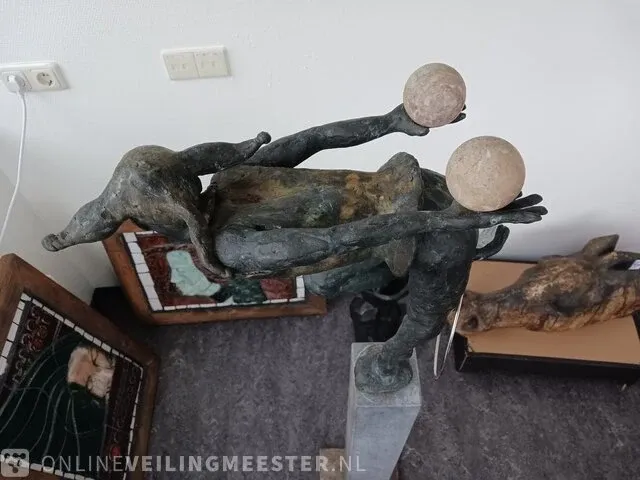 Bronzen kunstobject/beeld juggling jewel, op sokkel - afbeelding 12 van  12