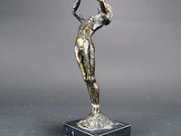 Bronzen moeder met kind op marmeren basement - afbeelding 1 van  5