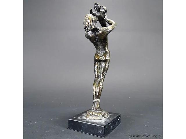 Bronzen moeder met kind op marmeren basement - afbeelding 3 van  5