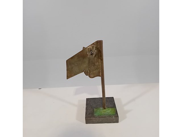 Bronzen sculptuur, dick van wijk, vlag - afbeelding 2 van  7