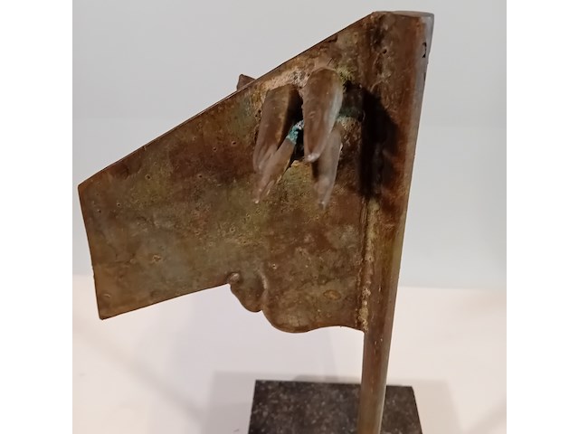 Bronzen sculptuur, dick van wijk, vlag - afbeelding 3 van  7