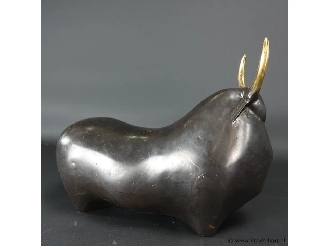 Bronzen stier met vergoude hoorns - afbeelding 4 van  5