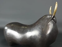 Bronzen stier met vergoude hoorns - afbeelding 4 van  5