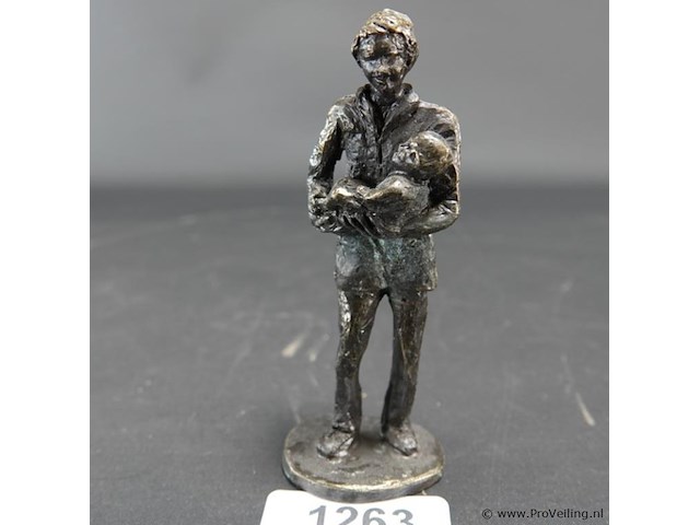 Bronzen vader met kind - afbeelding 1 van  5