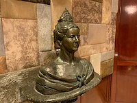 Bronzen wilhelmina buste op sokkel - afbeelding 7 van  10