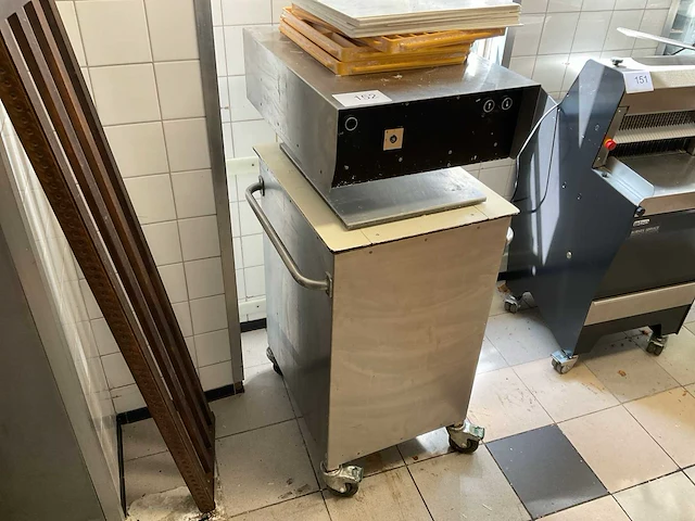Brooddeeg persmachine - afbeelding 2 van  3
