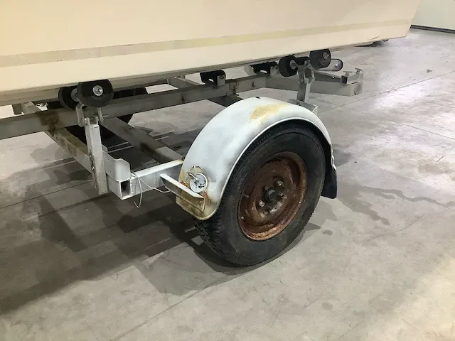 Broom speedboot met trailer - afbeelding 3 van  12