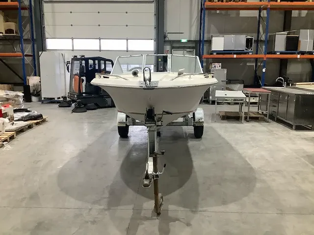 Broom speedboot met trailer - afbeelding 6 van  12