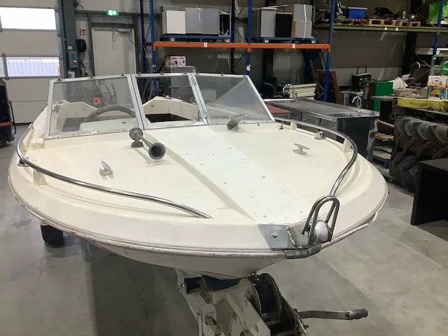 Broom speedboot met trailer - afbeelding 11 van  12