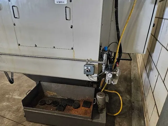 Brother - tc 228 - cnc freesmachine - 1994 - afbeelding 6 van  13