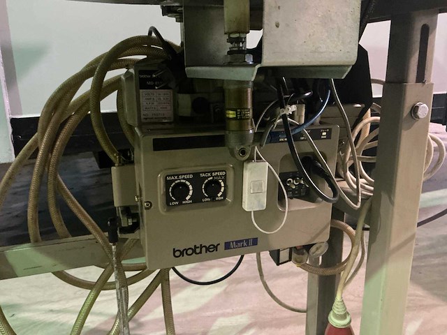Brother db2-b798-100 industriële naaimachine - afbeelding 10 van  14