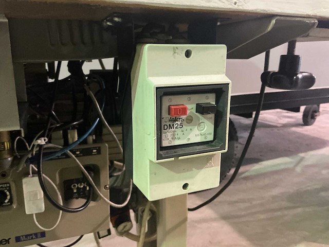 Brother db2-b798-100 industriële naaimachine - afbeelding 11 van  14